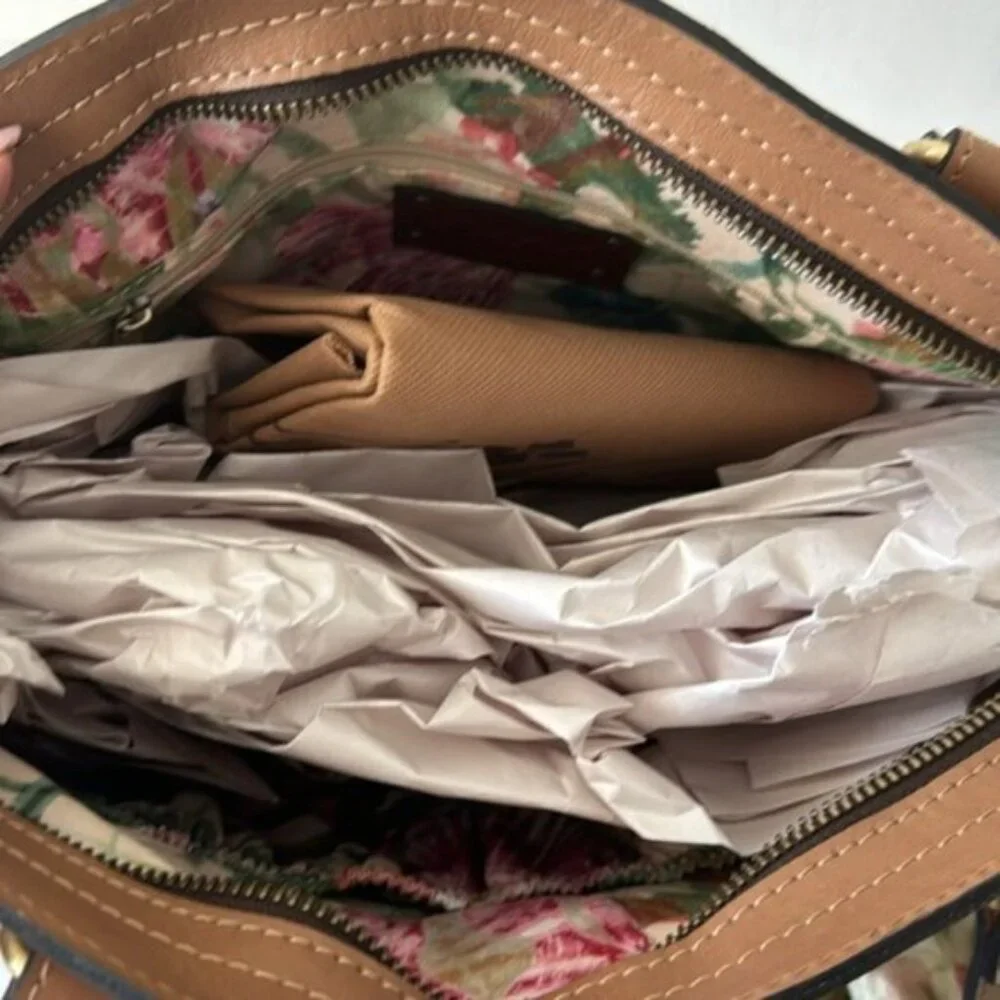 Patricia Nash Poppy Tote Leather w Seashells by the Seashore Scarf Tan Naturale